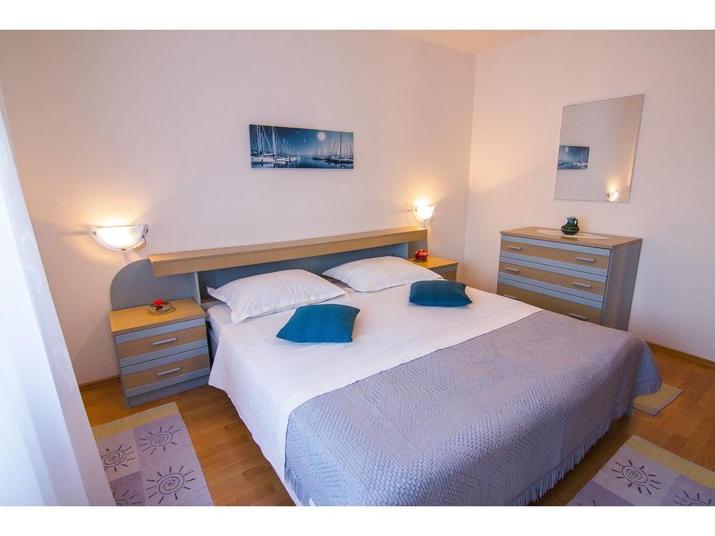 Apartment Miranda Slatine Ruang foto